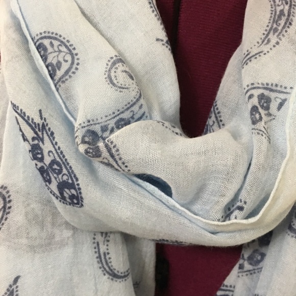 SCALF - Picture 2 of 3